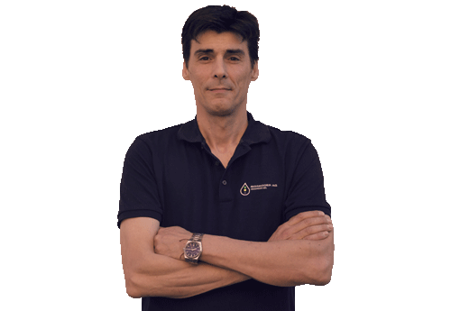 Chris Tsakalos, Heizungsinstallateur